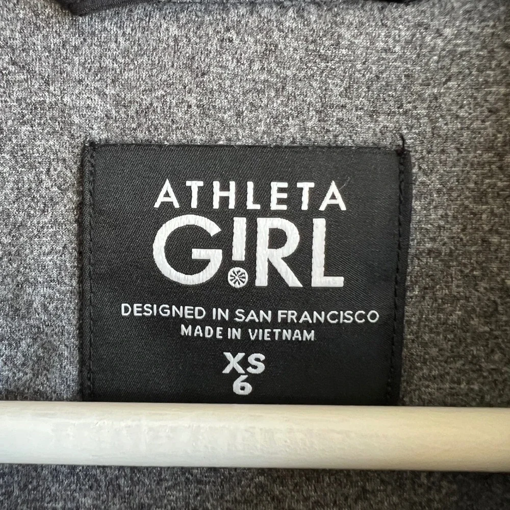 Athleta Girl Black Quilted Hooded Jacket XS 6 Full Zip Puffer Activewear